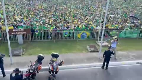 100000 people in Brazil demonstrate agains the covid scam and the fake ass pandemic