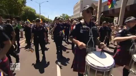 Melbourne Police adopting different mask use depending on politics of event