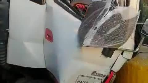 Video: Camión chocó contra el peaje en Oiba, Santander