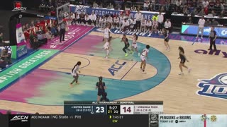 Notre Dame WBB - Kylee Watson dominates under the boards! NCAAWBB