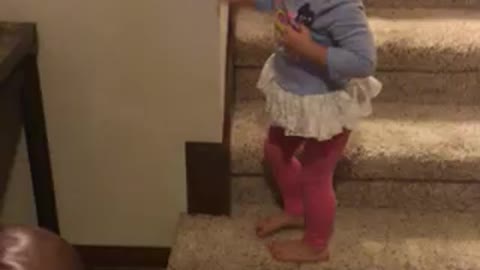 2-year-old girl is already a super athlete!