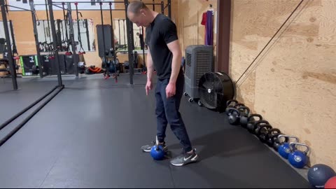 ✅Staggered Stance Deadlift
