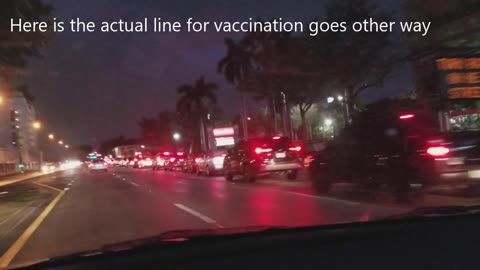 Coronavirus vaccination lines very long in Fort Lauderdale, Florida