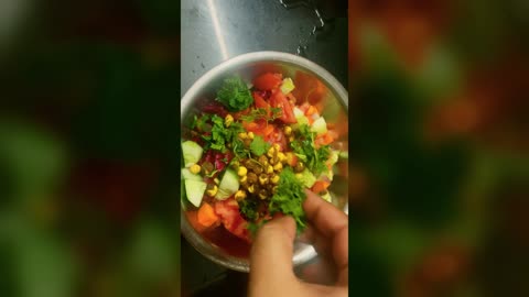 High protein chaat great for weight loss journeys| #desi #food#indiancuisine #youtubeshorts #foodie