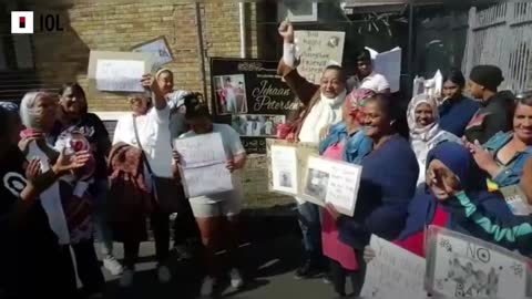 WATCH | Hanover Park residents demonstrate outside the Athlone Magistrate’s Court