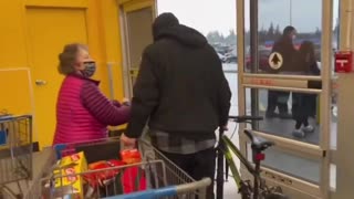 HERO Grandma Stops Shoplifter