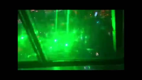 Chile: Protesters bring down a police drone using dozens of laser pointers ⚠️ Flashlight Warning