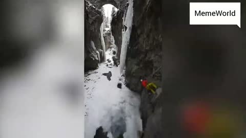mountain climber fell but luckily he has rope