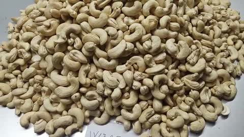 Vietnam Cashew Nuts W320 In High Quality For Sale From Our Factory