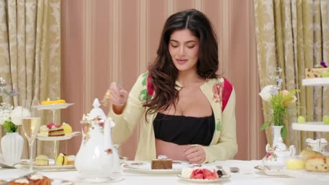 Kylie Jenner Eats 11 English Dishes | Vogue