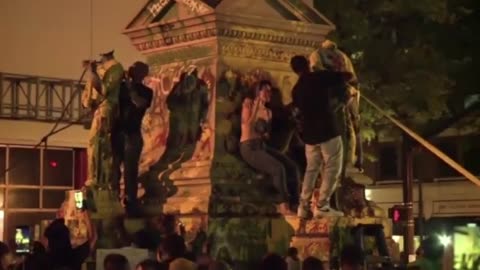 Protester critically injured by Confederate statue while ripping it down