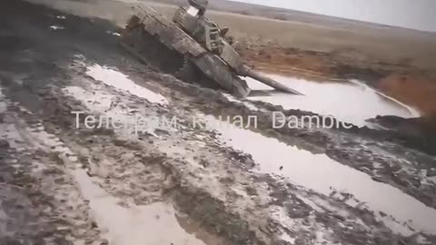 Ukrainian tank PT-91 Twardy stuck in the mud and abandoned near Rabotino in the Zaporozhye direction