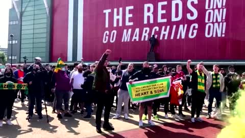 Boris Johnson addresses Man United protest