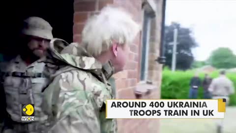 Boris Johnson trains with Ukrainian troops, adorns camouflage jacket | World English News