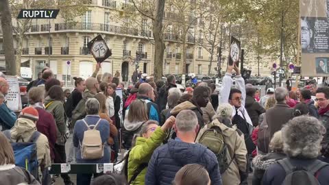 France: Anti-COVID-restrix protesters rally in support of healthcare workers in Paris - 23.10.2021