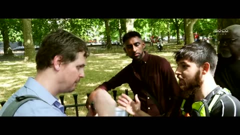 Speakers Corner discussion with sincere Muslim about Marriage