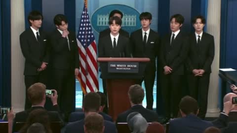 Korean Boy Band Randomly Shows Up During The WH Press Briefing