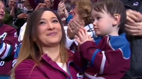 Army sergeant returns to surprise his wife at Avalanche game