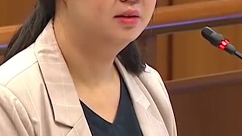 Raeesah Khan'sassistant, Loh Pei Ying, tears up during hearing