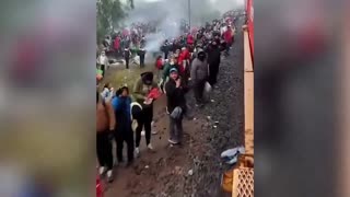 Tens of Thousands of Illegals Attempting to Catch Train in Mexico bound for Border