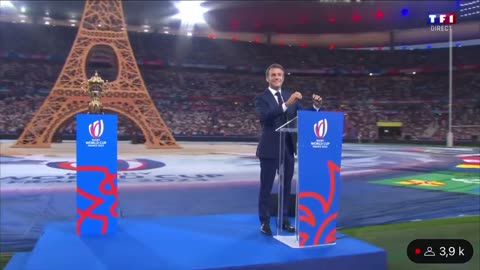 #Macron is booed by an entire stadium of people