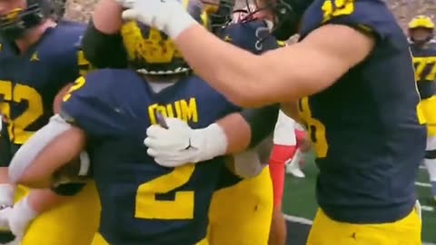 #Michigan #Football RB with a 3 TD Day