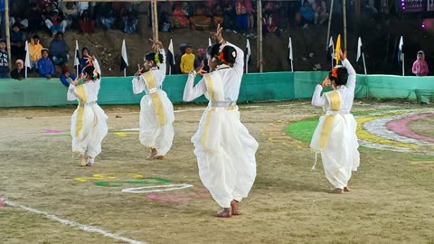 Cute Girl's Dance On Kamala Song