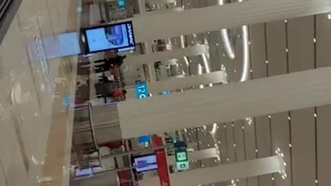 Dubai_airport,_uae_arrival | dubai