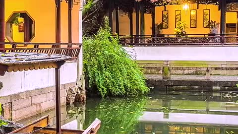 The king's grace in this life is endless. I hope there will be spring mud# Suzhou # Lingering Garden