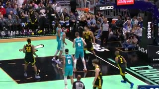 TJD Unleashes One-Handed Lob Slam!
