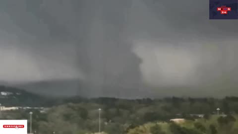 Tornado in Arkansas now! Huge tornado hit Little Rock with powerful wind