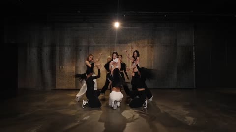 KARA (카라) 'WHEN I MOVE' Performance Video｜메리 크리스마스🎄 카라의 퍼포먼스 영상 선물 도착💗