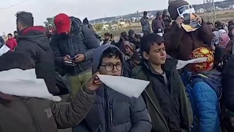 'Caravan of light’ refugees blocked at Turkey-Greece border | Al Jazeera Newsfeed