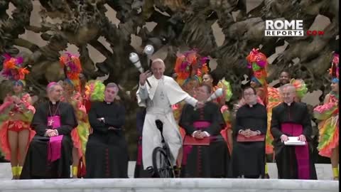 Papa Francesco giocoliere del circo massonico pagano in Vaticano DOCUMENTARIO morirete tutti nei vostri peccati che non vi saranno MAI RIMESSI e finirete nello stagno di fuoco e di zolfo