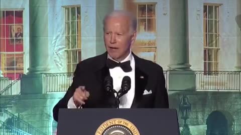 Joe Biden creates his own wardrobe malfunction at the White House Correspondents’ Dinner.