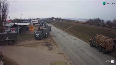 Russian forces pound Ukraine for third day