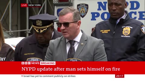 New York police identify man who set himselfon fire outside Trump trial court | BBC News