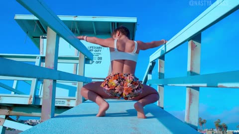 DJ Snake, J. Balvin, Tyga- Loco Contigo Twerk on the beach Nastya Nass