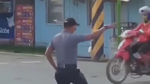 Viral Dancing Traffic enforcer in the Philippines