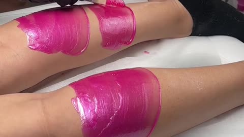 Leg Waxing with Sexy Smooth Tickled Pink Hard Wax | Roslayz Tutorial