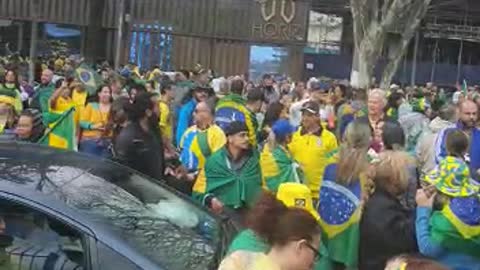 Brazilian people against fraudulent elections.