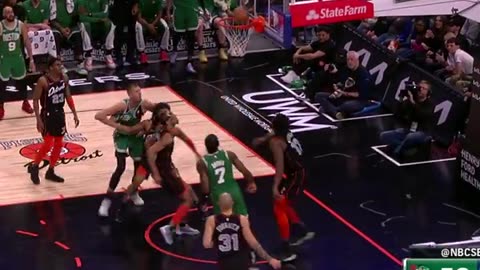 Jaylen Brown Captures 10-0 Run for Celtics vs Pistons!