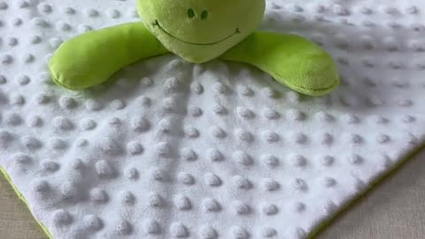 Frog soothing towel