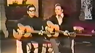 Roy Orbison - Crying - Pretty Woman = Johnny Cash Show 1969