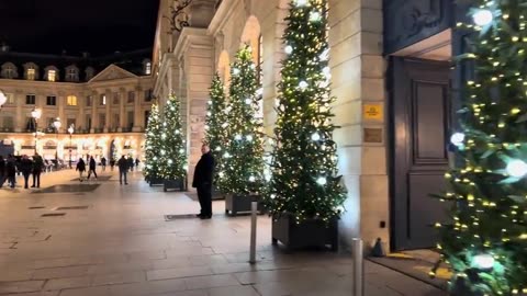 PARIS CHRISTMAS WALK , LUXURY SHOPPING STREETS - CHRISTMAS LIGHTS AND DECORATION