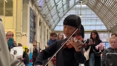 This girl shocked everyone 😱🎻