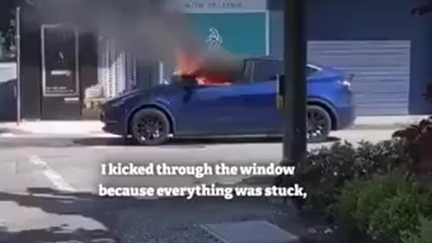 Tesla shut down, caught fire and trapped the driver inside, all locked up