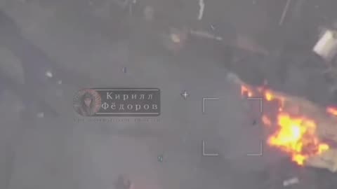 Lancet destroying Ukrainian Msta-B self-propelled gun
