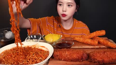 SUB)치즈가득 두툼한 치즈롤까스에 불닭볶음면 먹방! 새우튀김까지 리얼사운드 Cheese Roll Cutlet, Buldak&Deep-fried Shrimp Mukbang ASMR