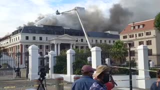 Fire at Parliament flares up again